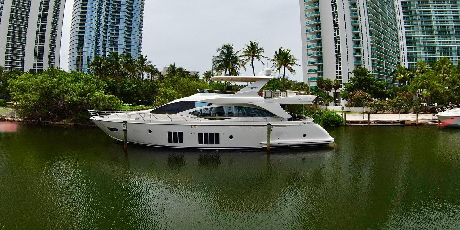 2015-azimut-yachts-84-e3183a