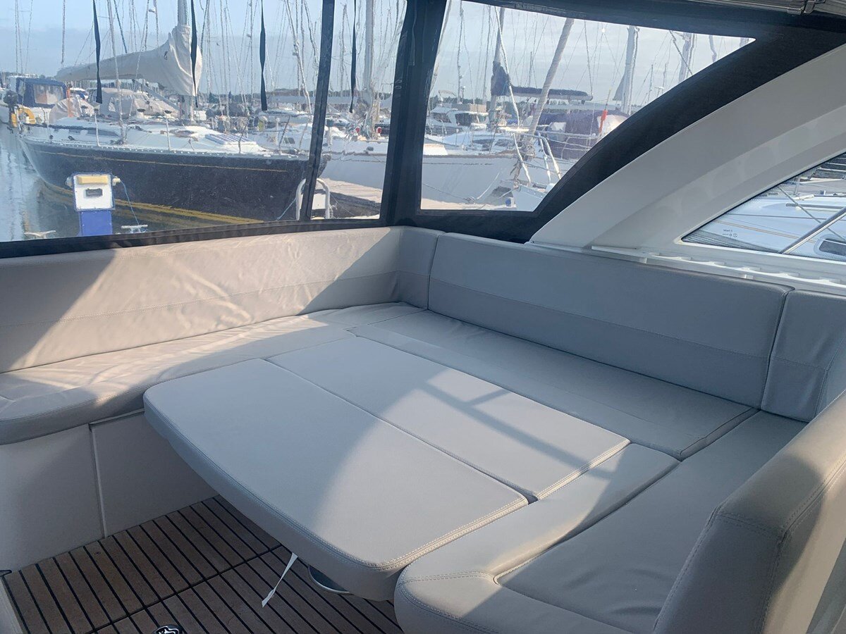 2015-beneteau-38-e52c50