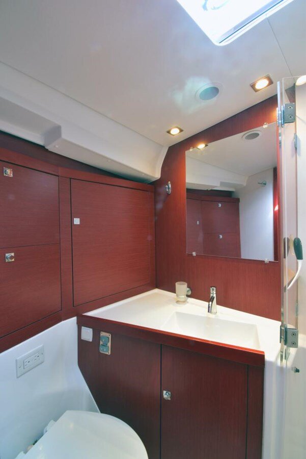 2015-beneteau-45-9-ab21c8
