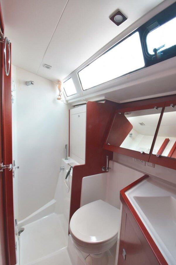 2015-beneteau-45-9-ab21c8