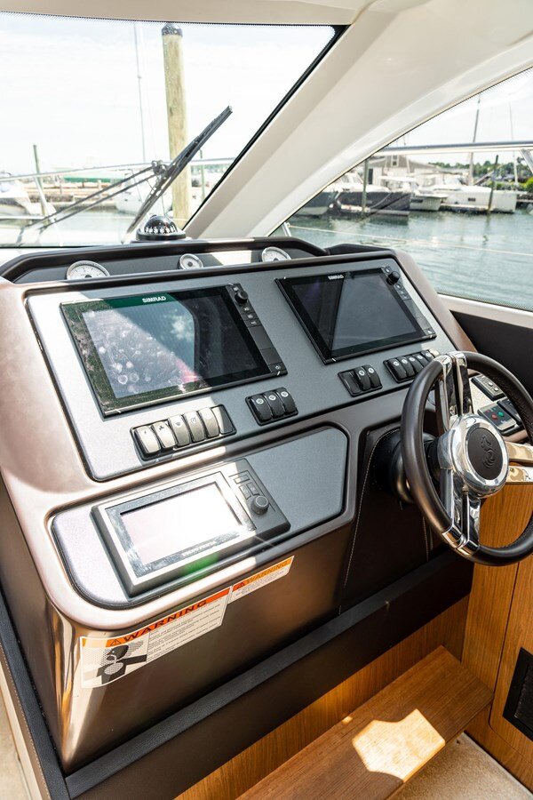 2015-beneteau-49-f7d6d3