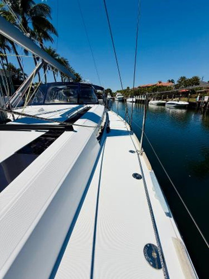 2015-beneteau-55-8-e1d02f