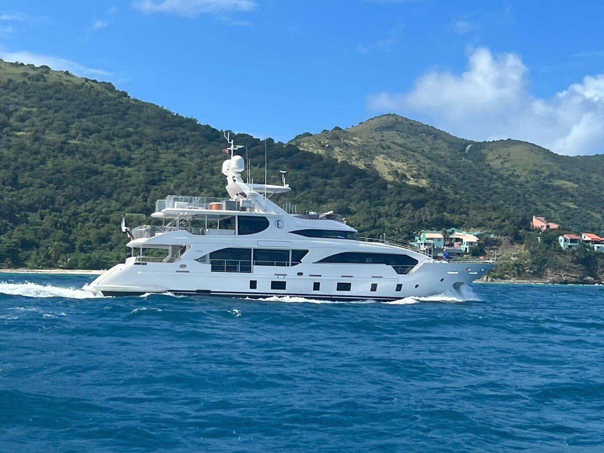 2015-benetti-108-e2d019