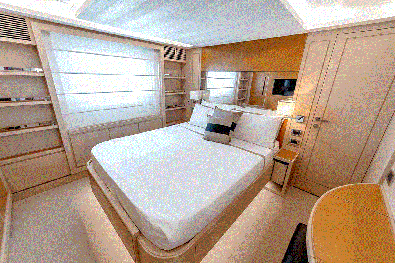 2015-benetti-93-6-cdf9a8