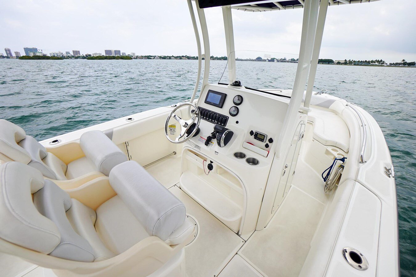 2015-boston-whaler-22-3-c46d80