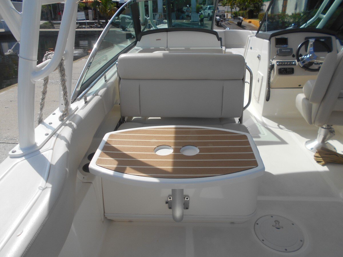 2015-boston-whaler-27-5b6fcf