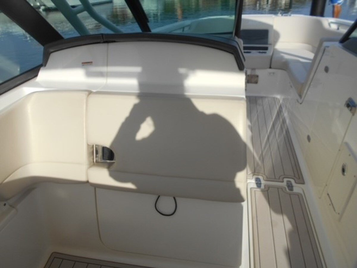 2015-boston-whaler-27-5b6fcf