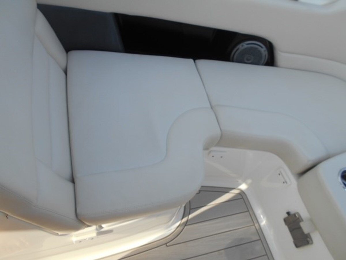 2015-boston-whaler-27-5b6fcf