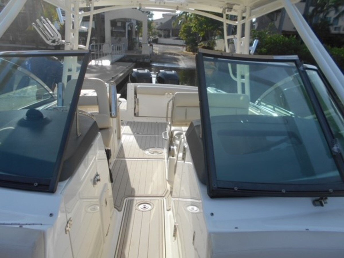 2015-boston-whaler-27-5b6fcf