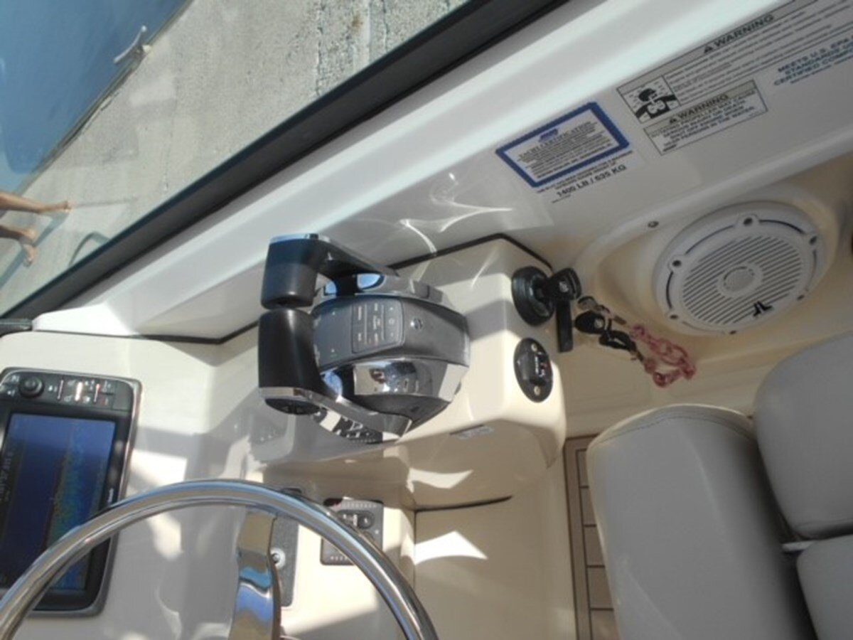 2015-boston-whaler-27-5b6fcf