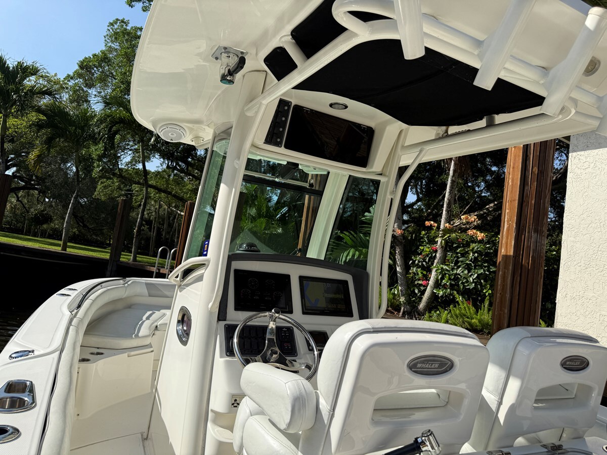 2015-boston-whaler-28-25b67e