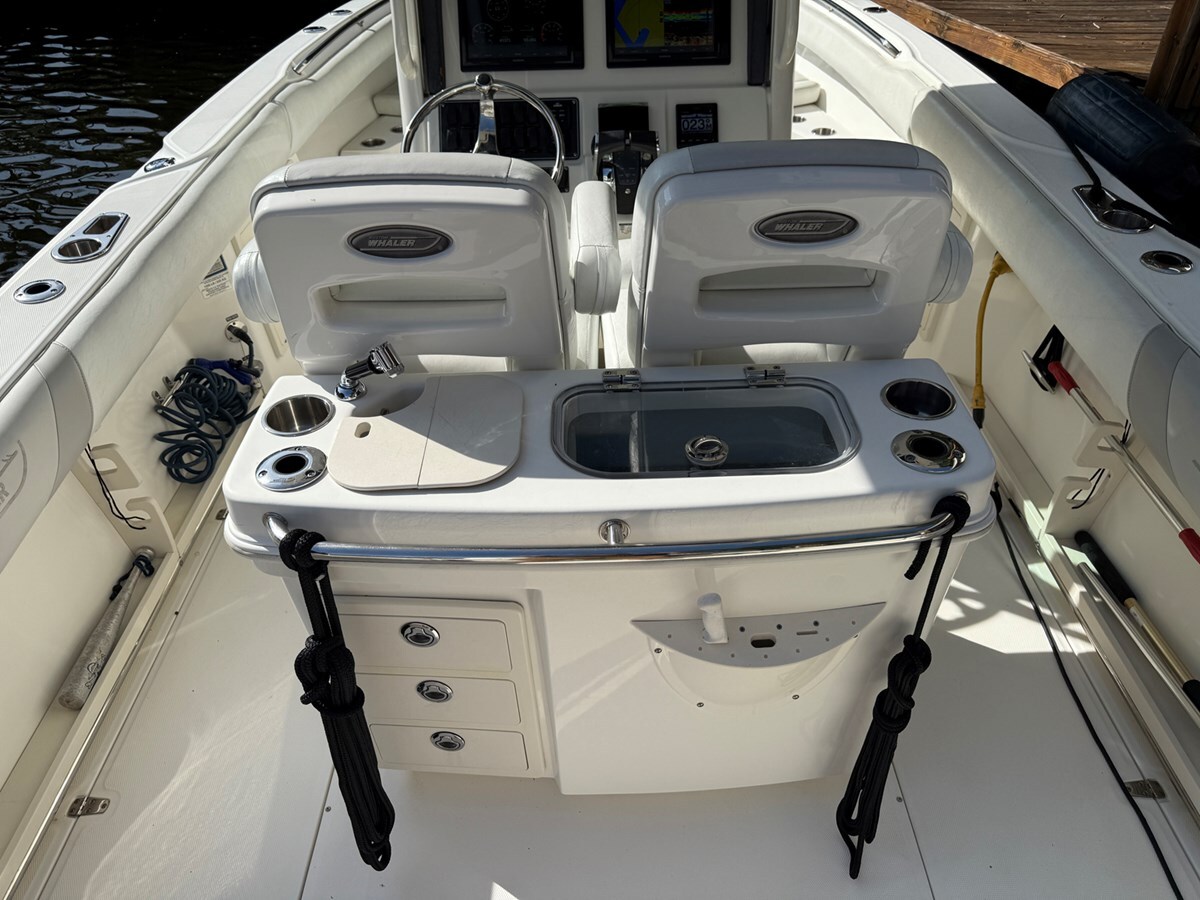 2015-boston-whaler-28-25b67e
