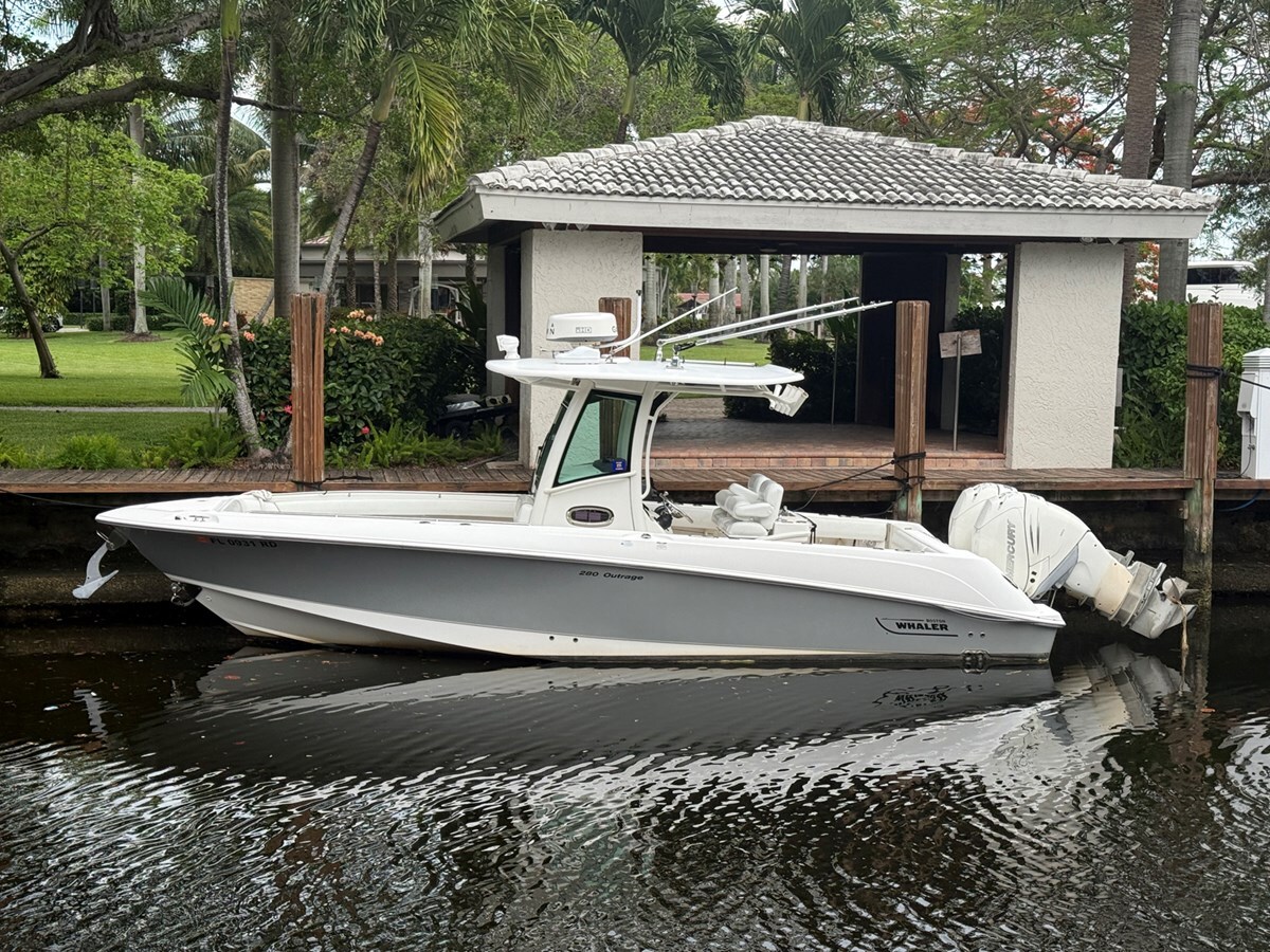 2015-boston-whaler-28-25b67e