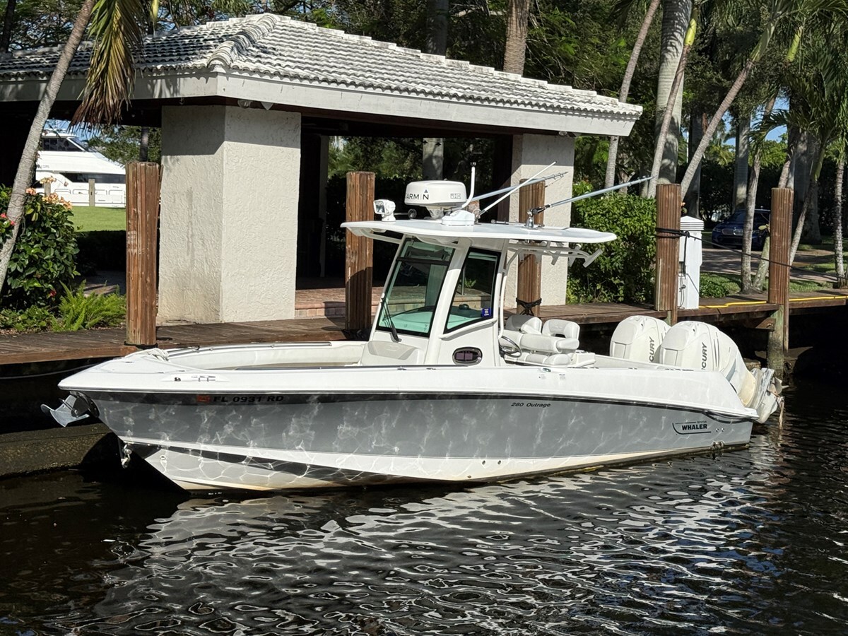 2015-boston-whaler-28-25b67e