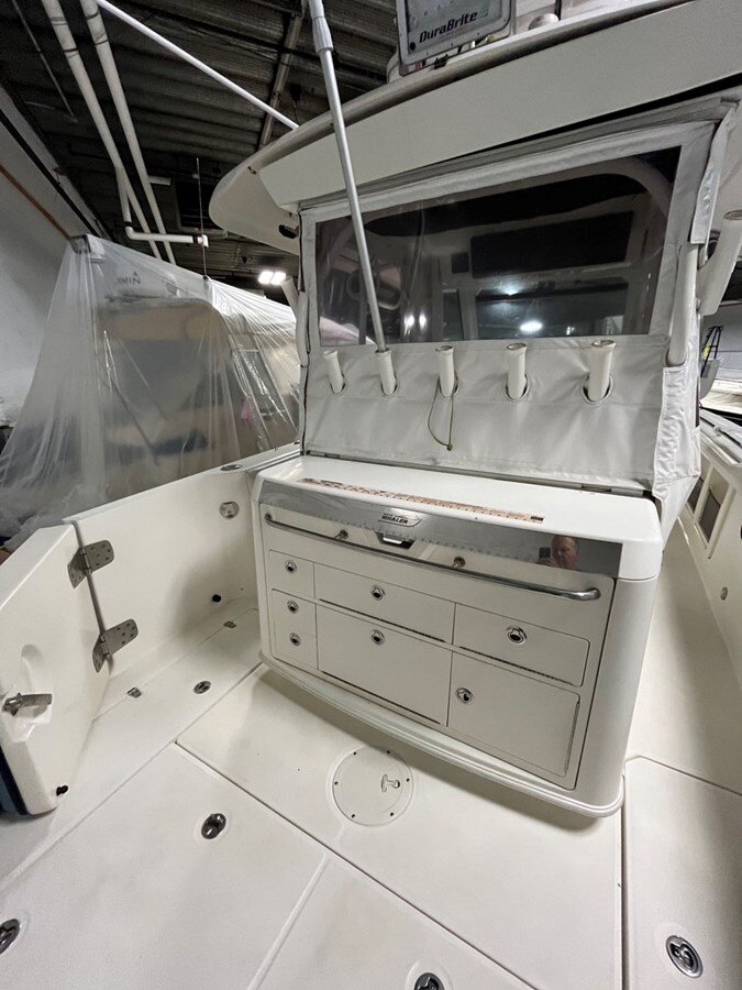 2015-boston-whaler-35-9-2b3e2c