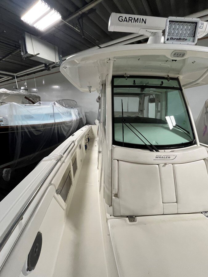 2015-boston-whaler-35-9-2b3e2c