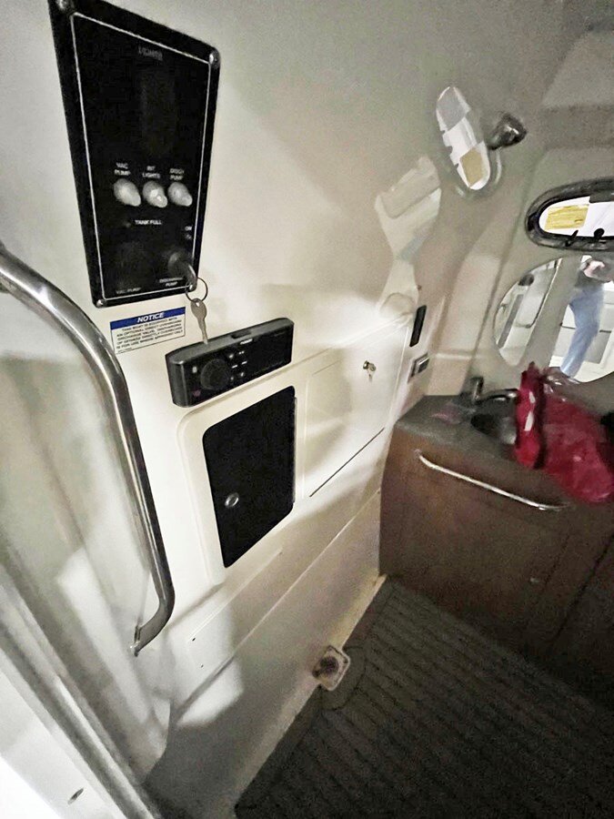 2015-boston-whaler-35-9-2b3e2c