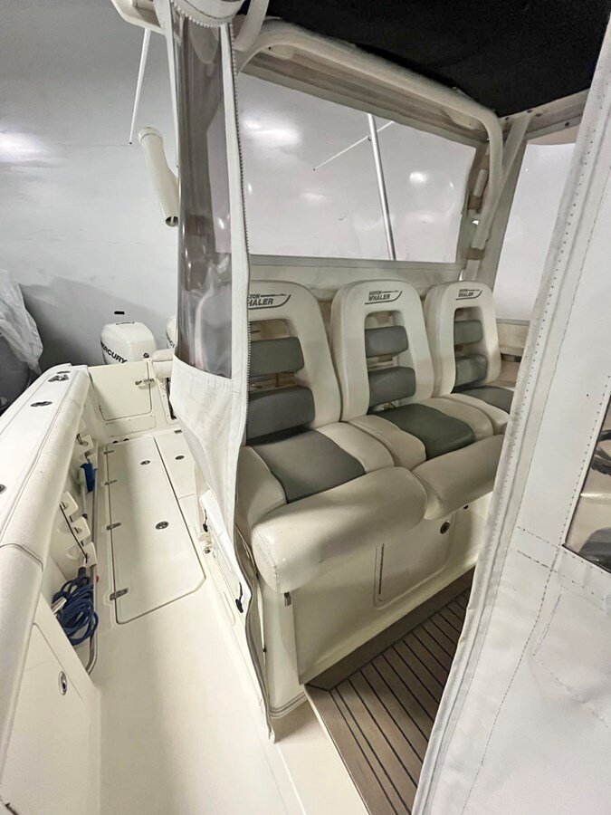 2015-boston-whaler-35-9-2b3e2c