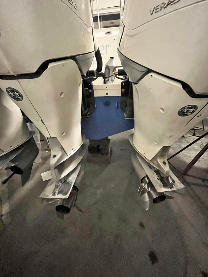 2015-boston-whaler-35-9-2b3e2c