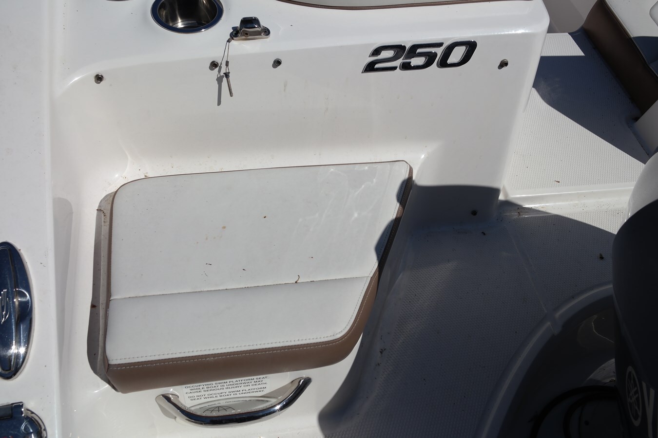 2015-chaparral-24-10-5bc505