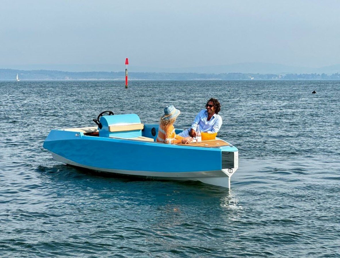 2015-corby-yachts-18-1-003e59