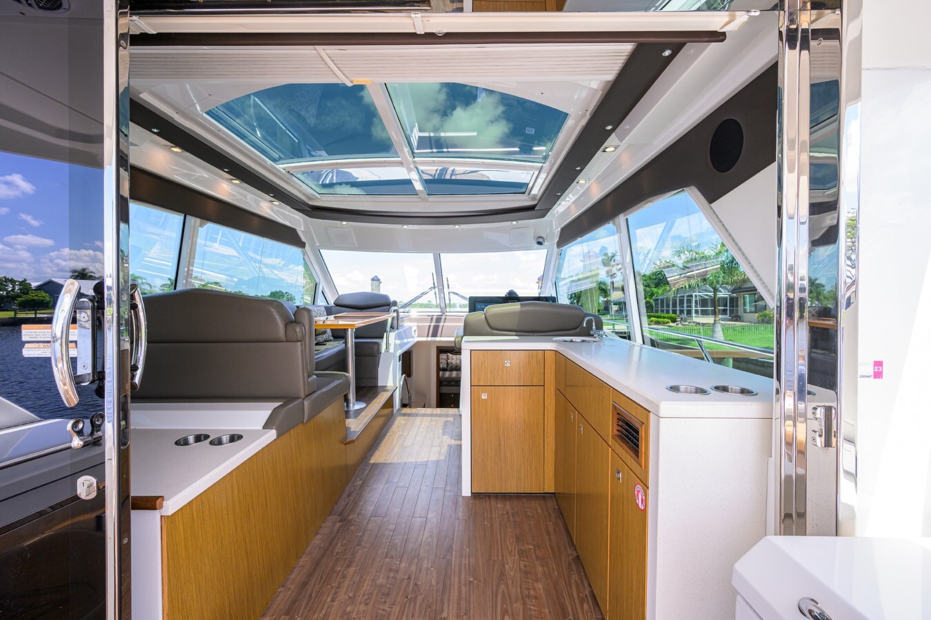 2015-cruiser-yachts-48-1b4d2f