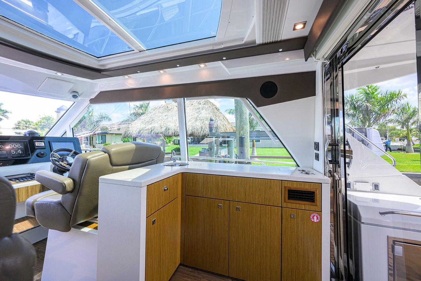2015-cruiser-yachts-48-1b4d2f
