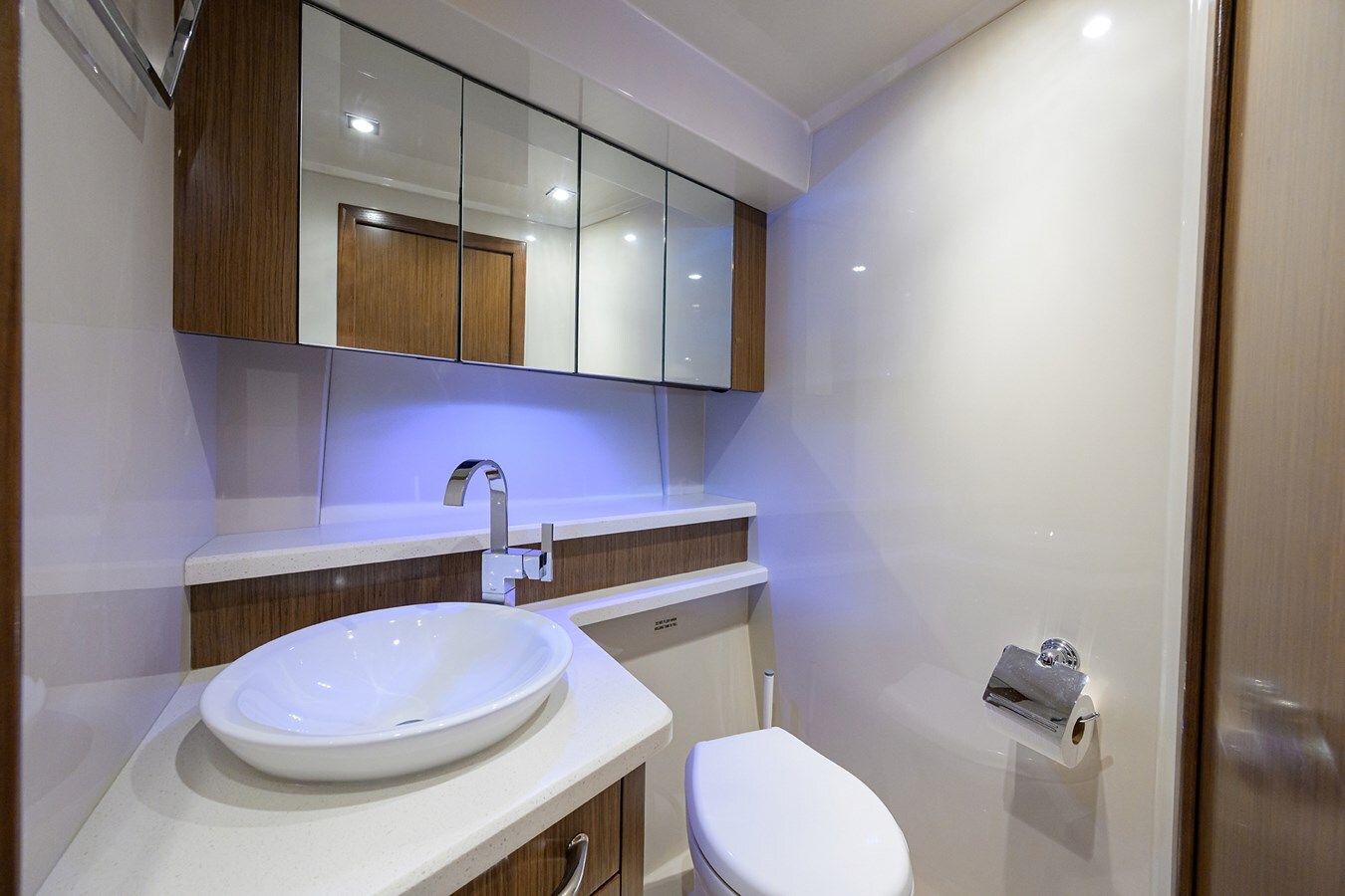 2015-cruiser-yachts-48-1b4d2f