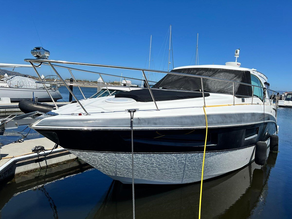 2015-cruisers-yachts-41-2aa49b