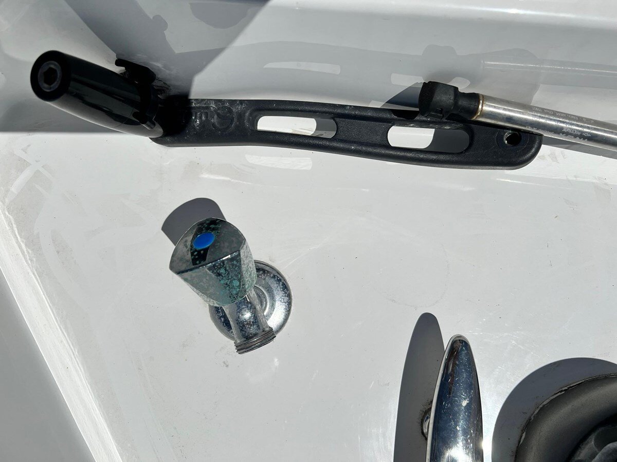 2015-cruisers-yachts-41-2aa49b