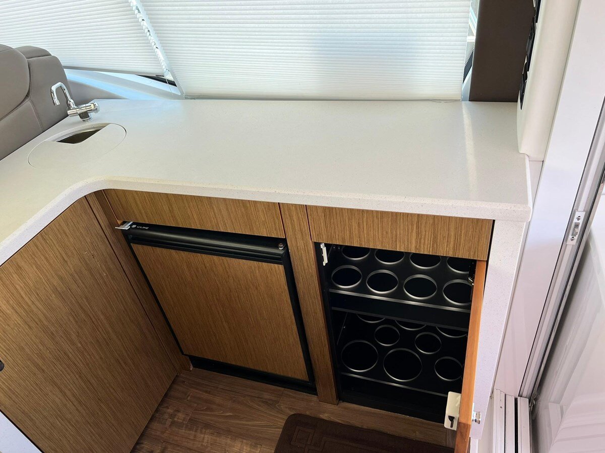 2015-cruisers-yachts-41-2aa49b