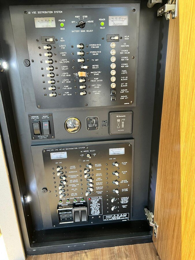 2015-cruisers-yachts-41-2aa49b