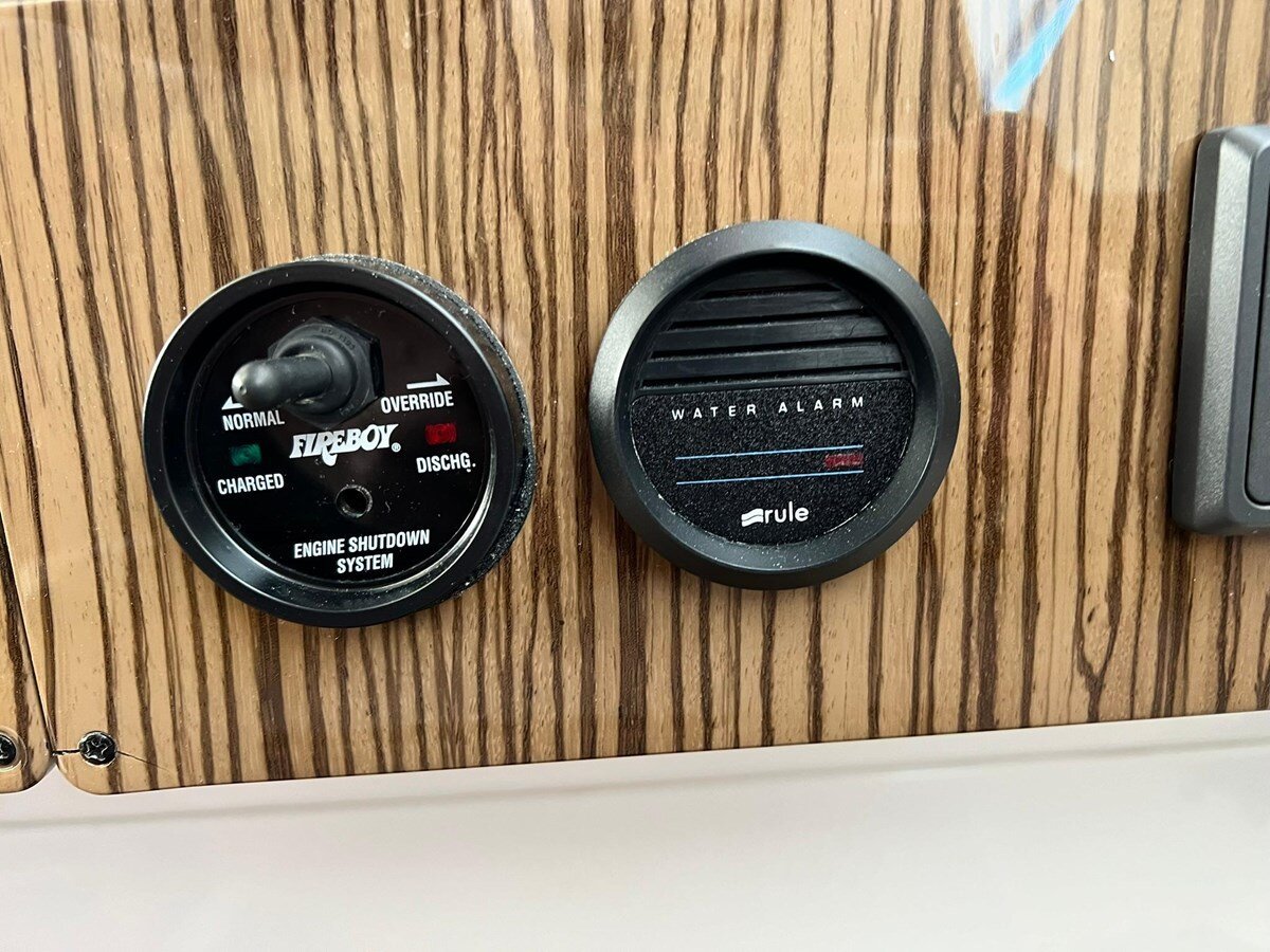 2015-cruisers-yachts-41-2aa49b