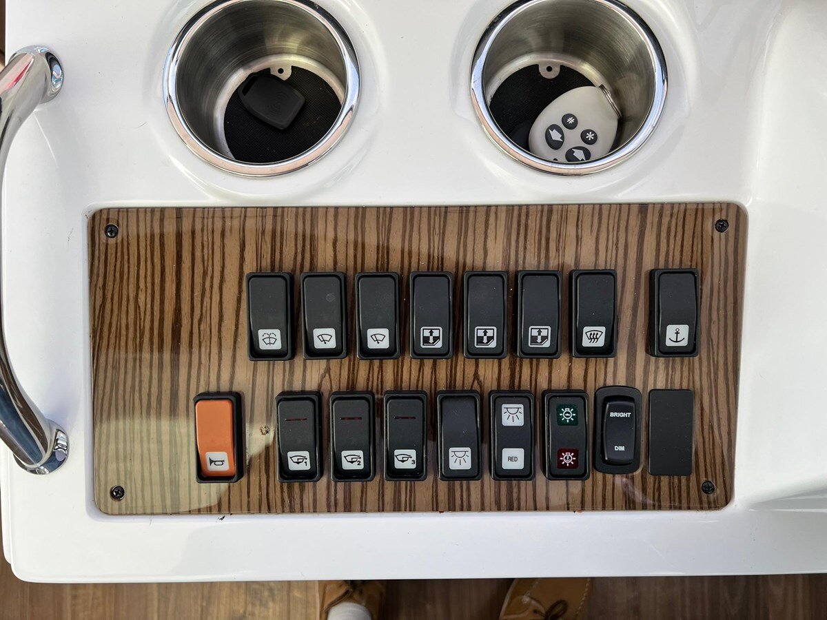 2015-cruisers-yachts-41-2aa49b