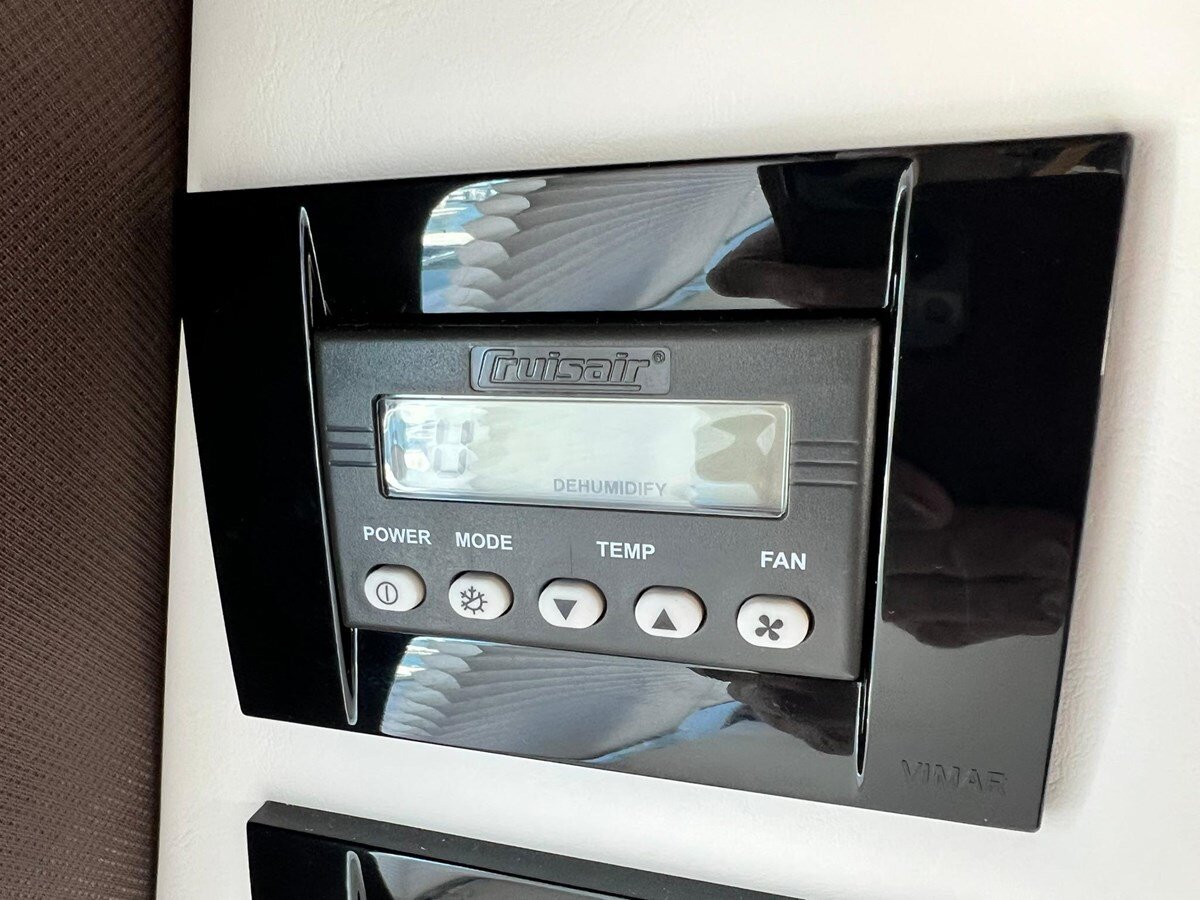 2015-cruisers-yachts-41-2aa49b