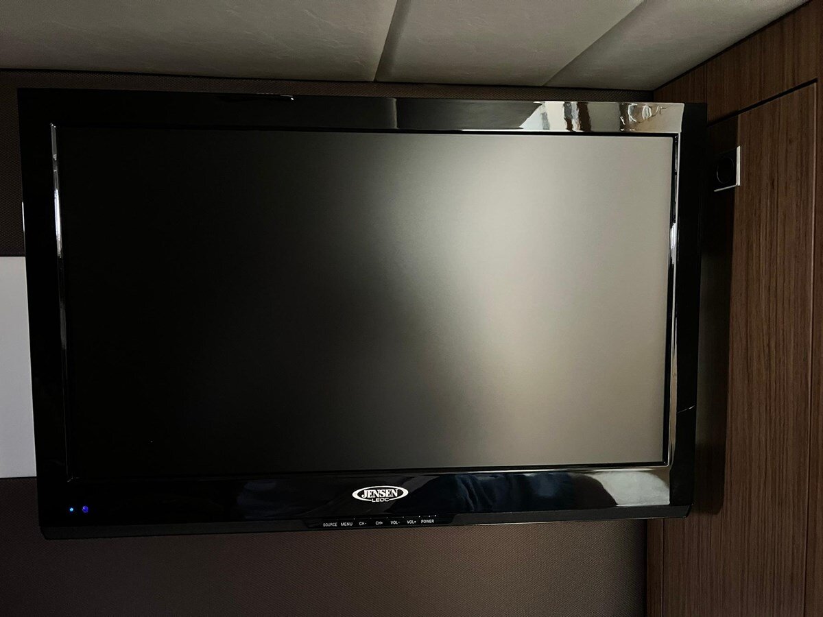 2015-cruisers-yachts-41-2aa49b