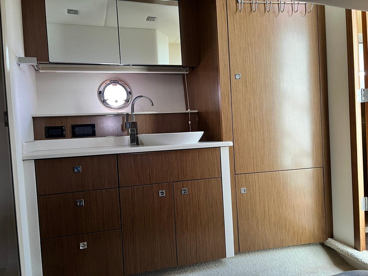 2015-cruisers-yachts-41-2aa49b