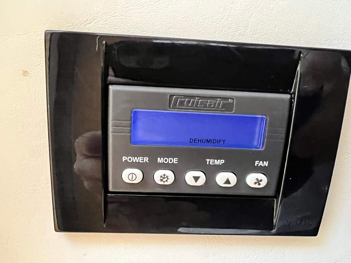 2015-cruisers-yachts-41-2aa49b