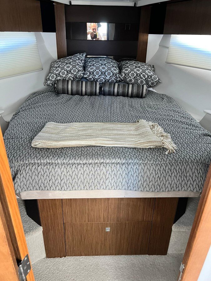 2015-cruisers-yachts-41-2aa49b