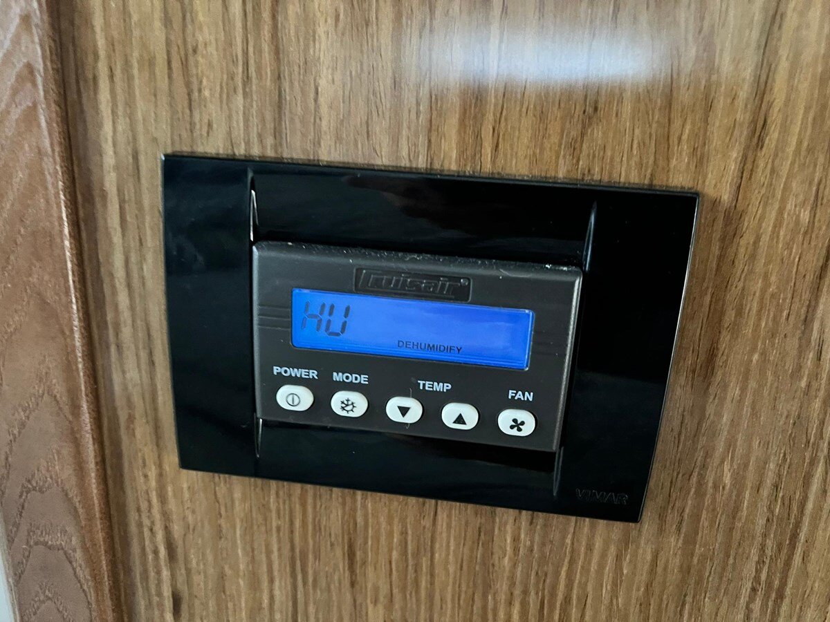 2015-cruisers-yachts-41-2aa49b