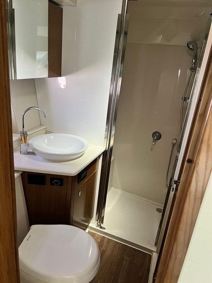 2015-cruisers-yachts-41-2aa49b