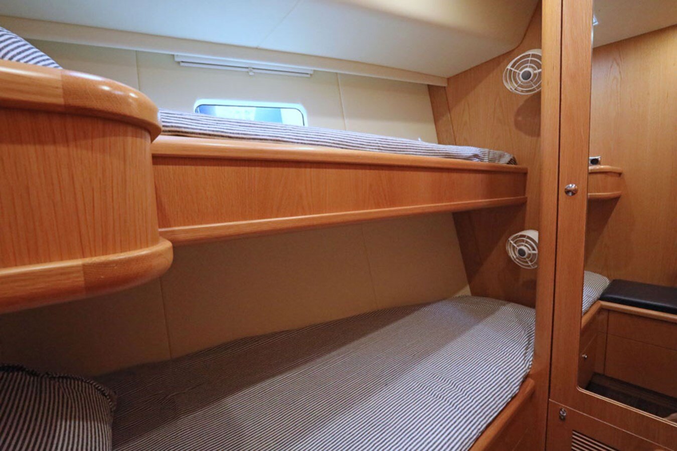 2015-discovery-58-8-af4934