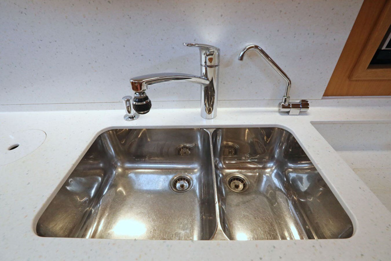 2015-discovery-58-8-af4934