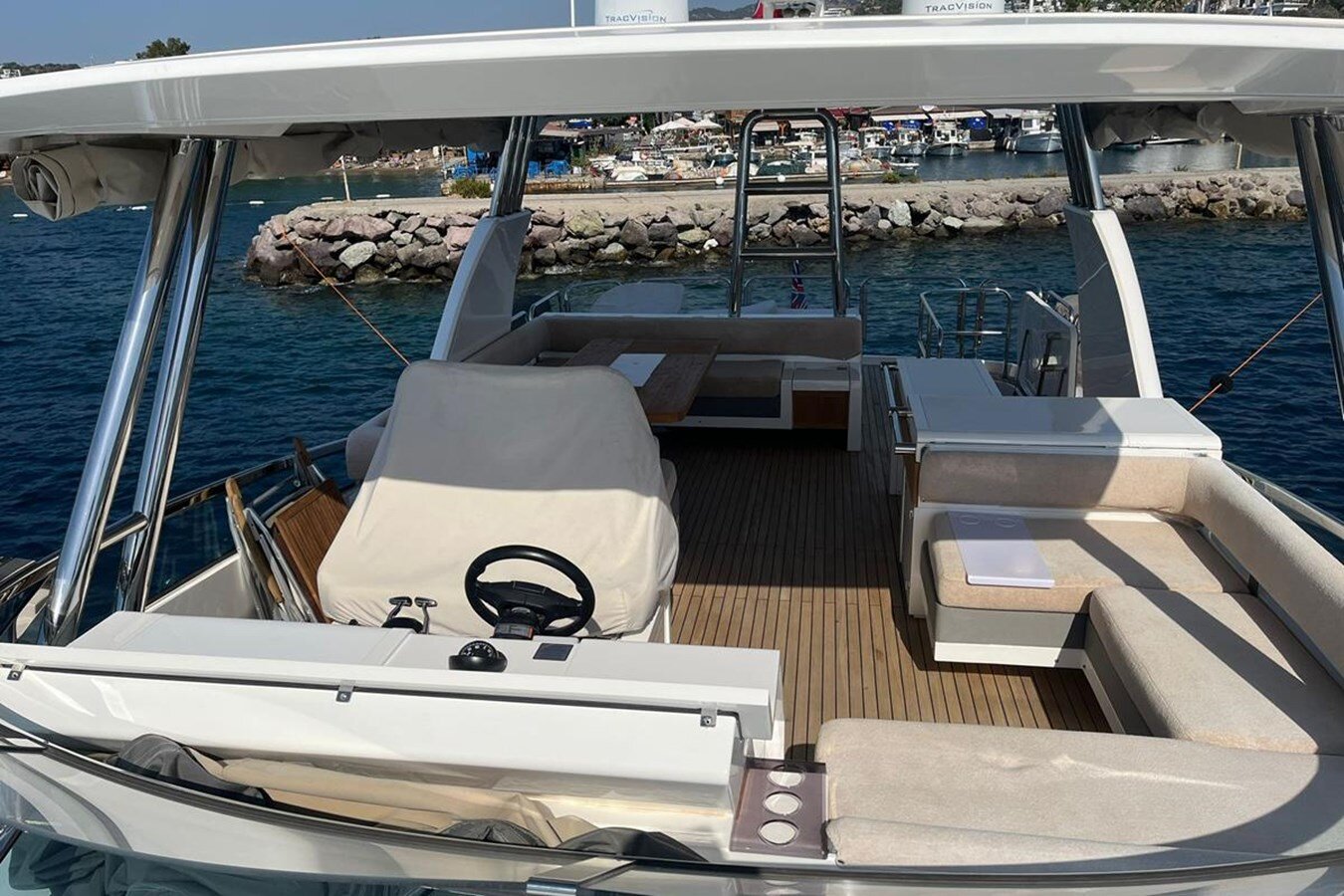 2015-fairline-80-5-b8ef7f