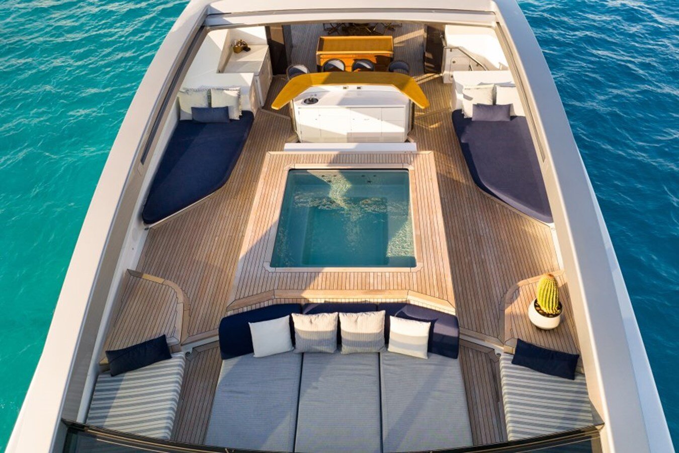 2015 FEADSHIP 188' 4