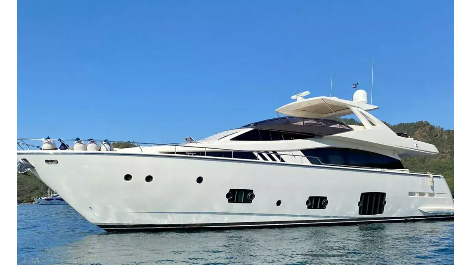 2015-ferretti-yachts-82-1-8a8228