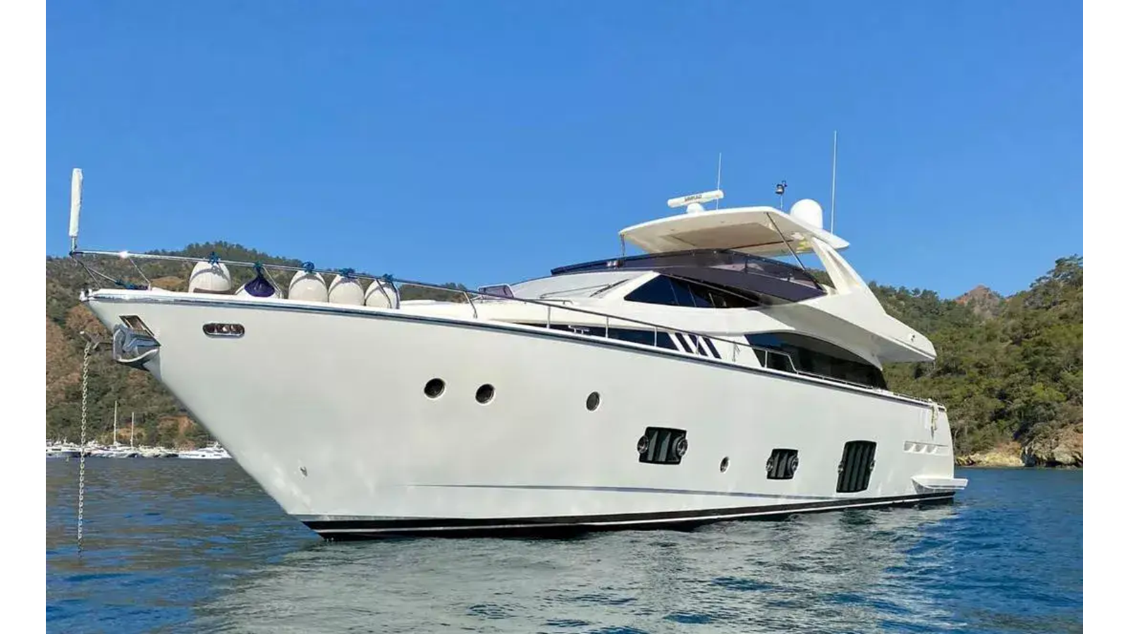 2015-ferretti-yachts-82-1-8a8228