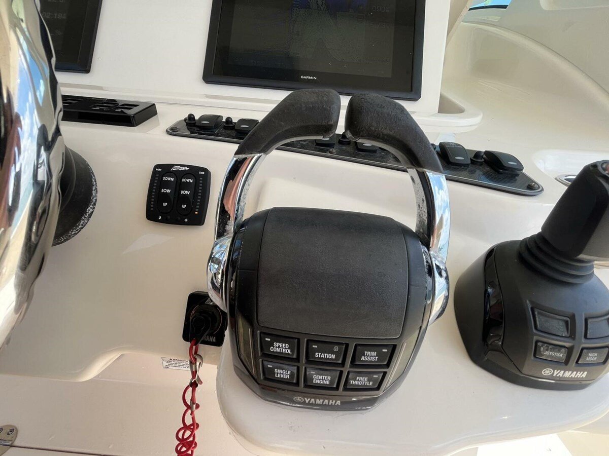 2015-grady-white-37-5e86aa