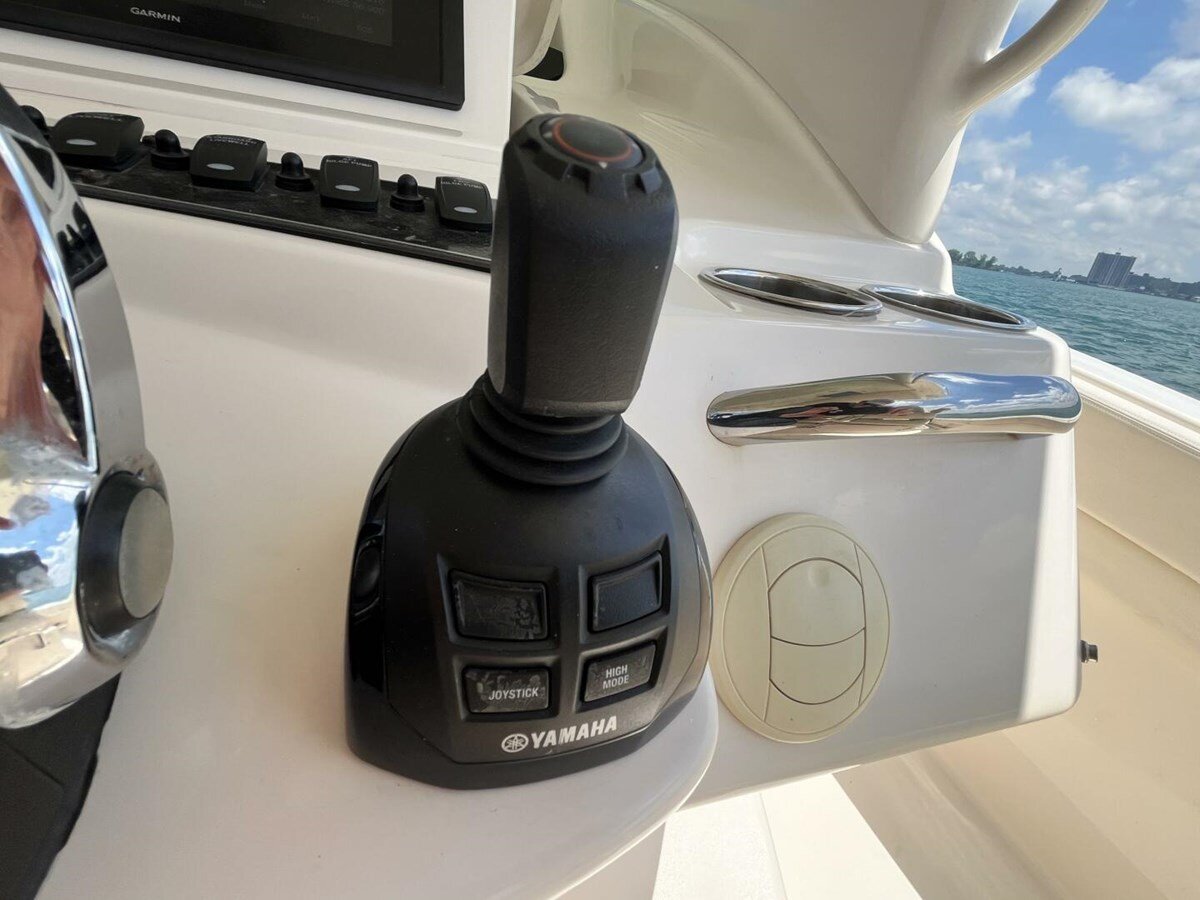 2015-grady-white-37-5e86aa