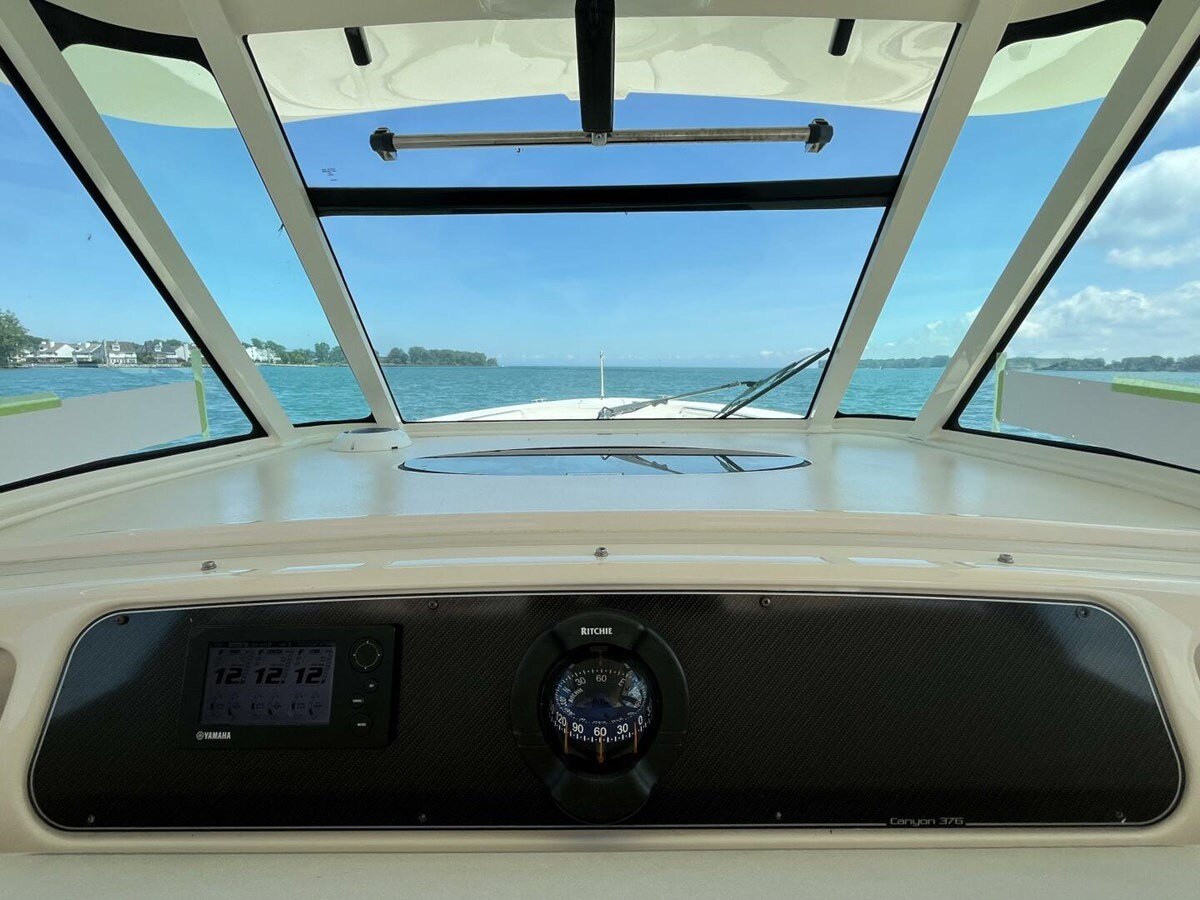 2015-grady-white-37-5e86aa